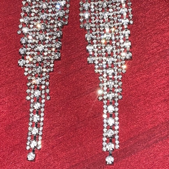6/$20 Long Rhinestones Earrings - Picture 5 of 6